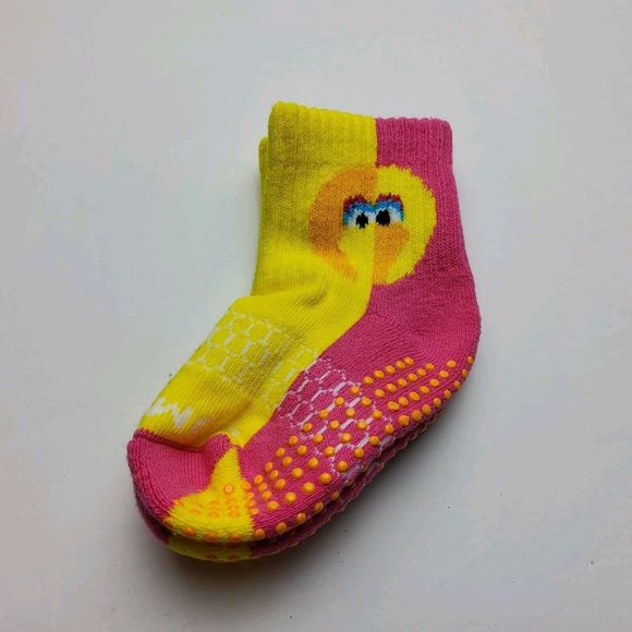 Bombas Toddler Sesame Street Big Bird Gripper Grip Socks Size T - Picture 2 of 3